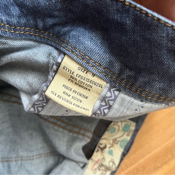 Celebrity pink flare jean - Picture 4 of 4